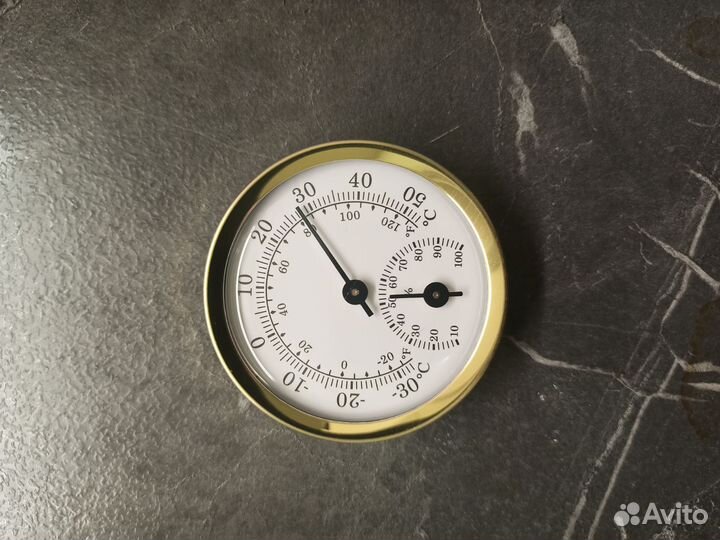 Термометр с гигрометром