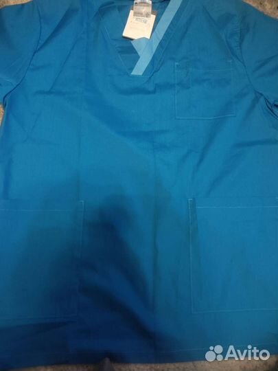 Голубой медицинский костюм