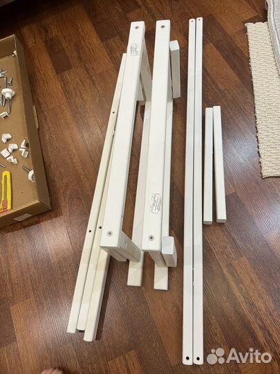 Детская кроватка с маятником