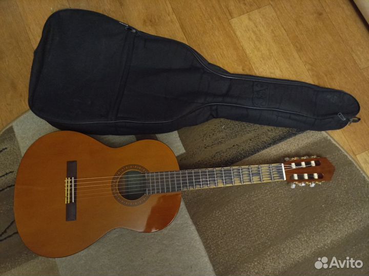Классич. гитара Yamaha CS40 3/4, новые струны
