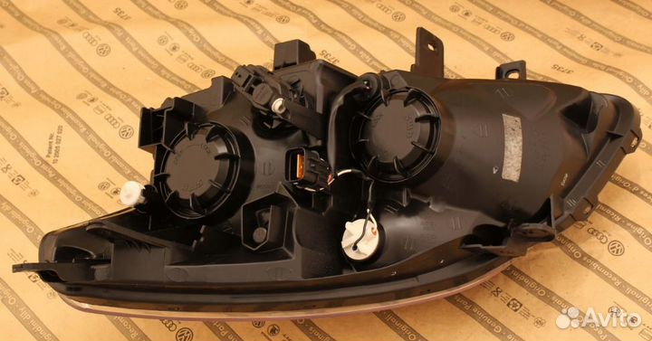 Фара правая renault koleos 1 I 07-11