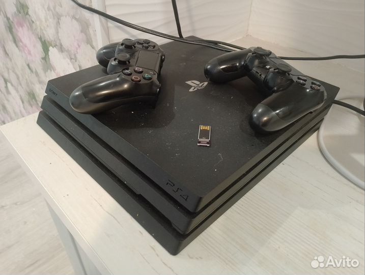 Sony playstation 4 PS4 pro 1tb с играми