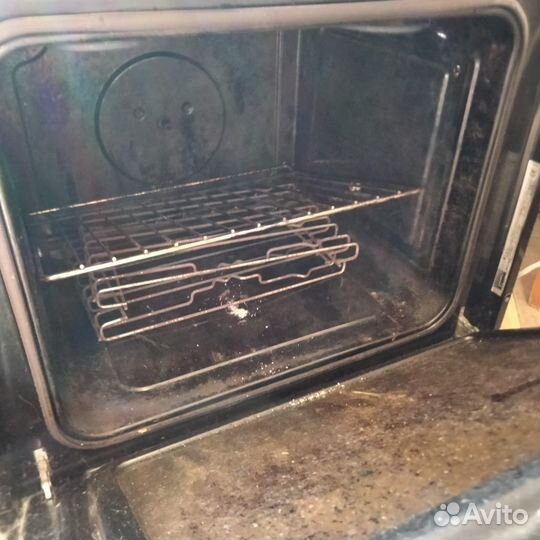 На запчасти Встроенный духовой шкаф