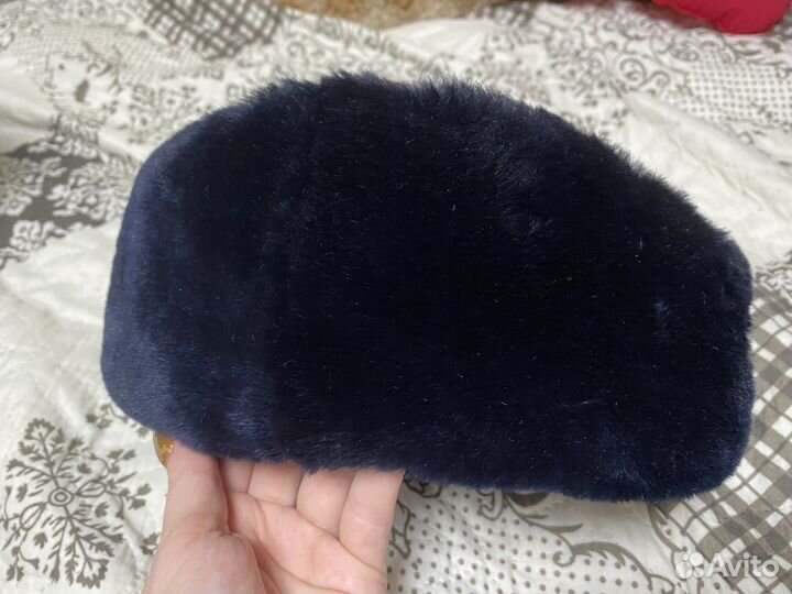 Женская шапка