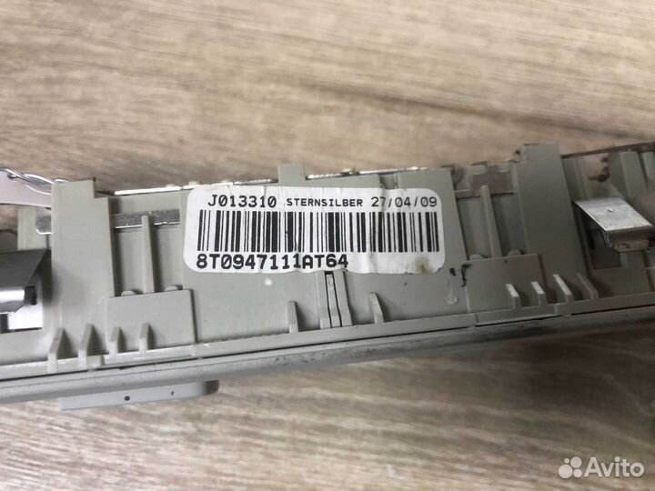 Плафон Audi A4 B8 8T0947111AT