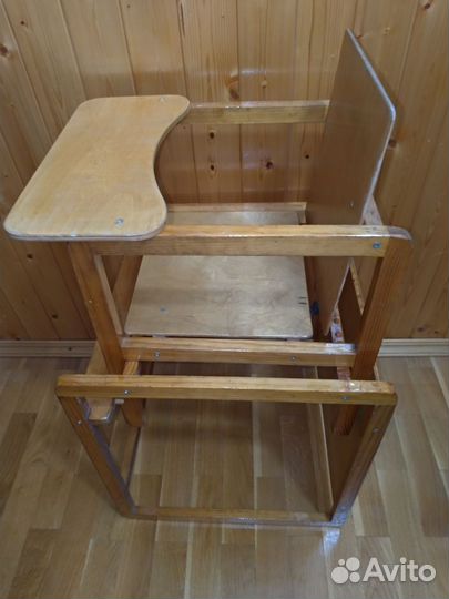 Детский деревянный стол и стул для кормления грудн