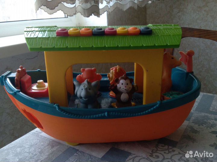 Игрушка пиратский корабль