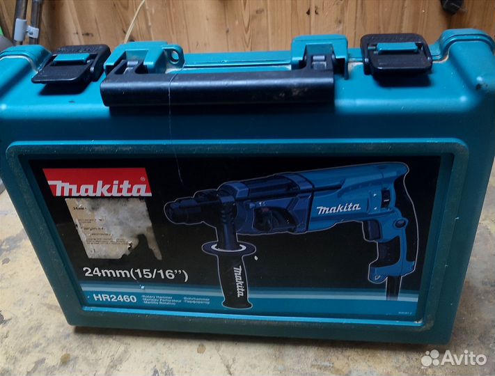 Перфоратор Makita HR 2460