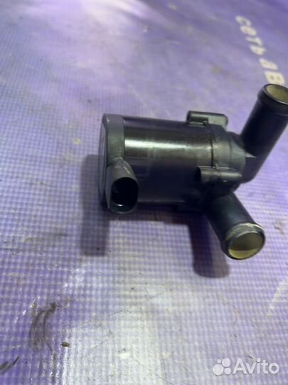 Насос водяной Volkswagen Touareg 7L 5.0 AYH 2004