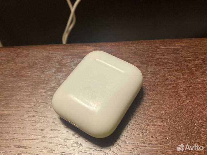 Airpods 2 (правый наушник утонул)