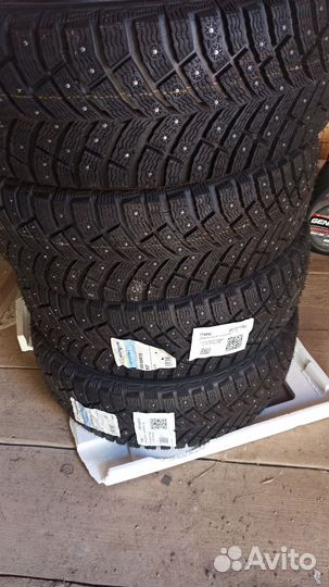 Michelin X-Ice North 4 195/65 R15 95T