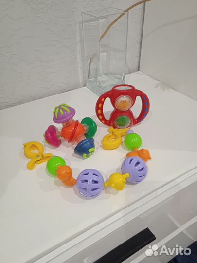 Игрушки погремушки подвесные 0+