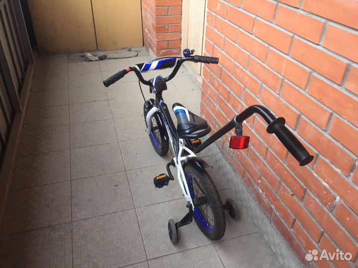 Детский велосипед с родительской ручкой