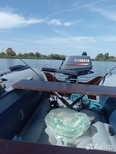 Лодка с мотором