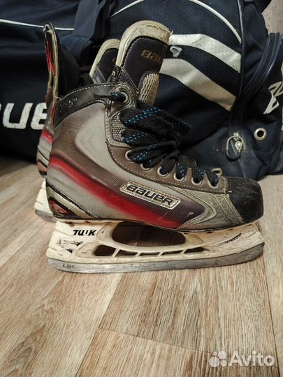 Хоккейные коньки bauer