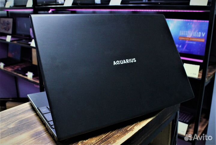 Ноутбук Aquarius Core i5-10/SSD M.2/IPS