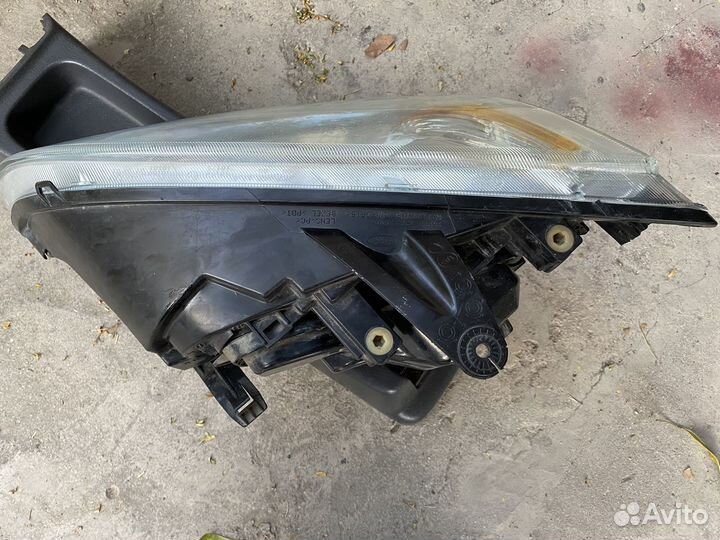 Фары ford focus 2 дорестайлинг (правая)