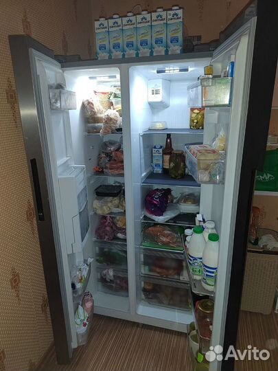 Холодильник Midea MRS518SNX