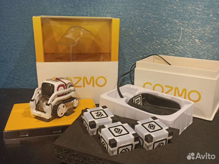 Робот Anki Cozmo