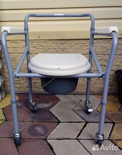 Кресло-туалет новое