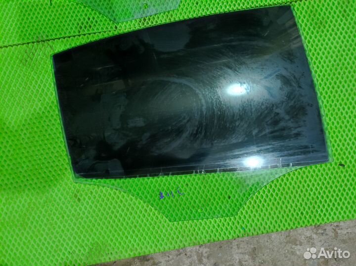 Стекло двери заднее левое Volkswagen Passat B6