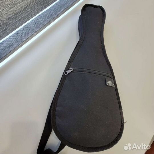 Гитара акулле