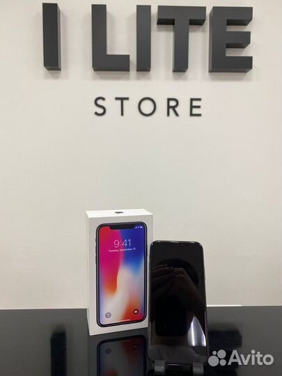 iPhone X, 256 ГБ