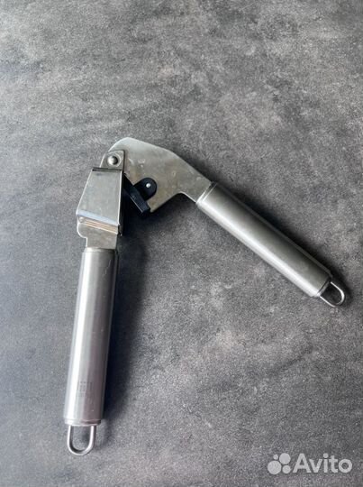 Чеснокодавилка