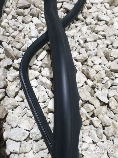 Уплотнитель двери Шкода Фабия 2