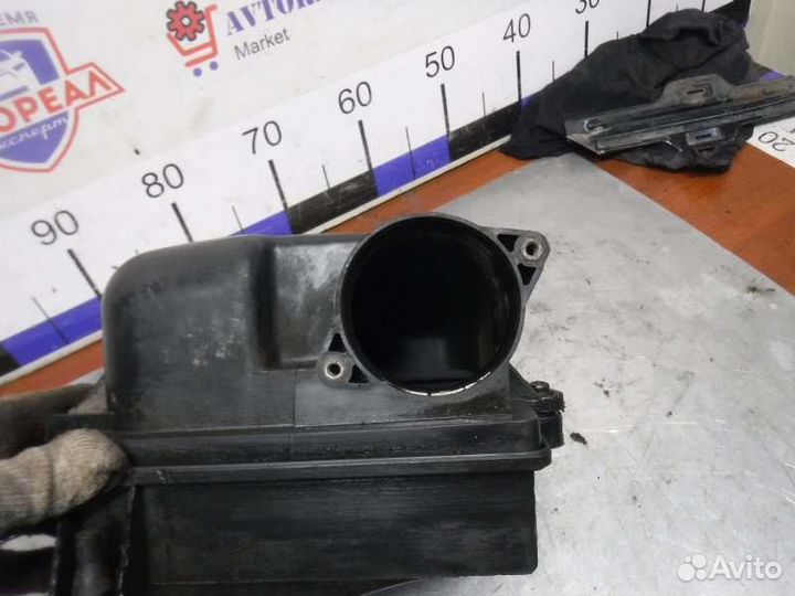 Корпус воздушного фильтра Ваз 2110 1.5 16V 2001