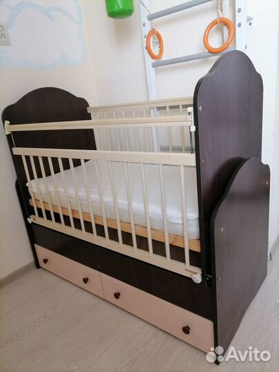 Продам детскую кроватку