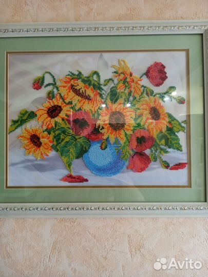 Картины разные 9 шт. Вышитые чешским бисером