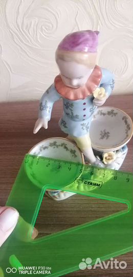 Фарфоровая статуэтка мальчик, винтаж, Германия