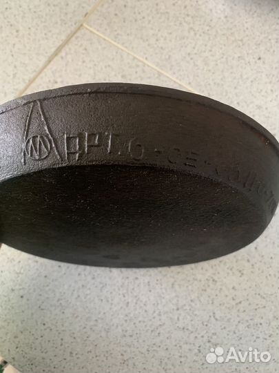 Чугунная сковорода