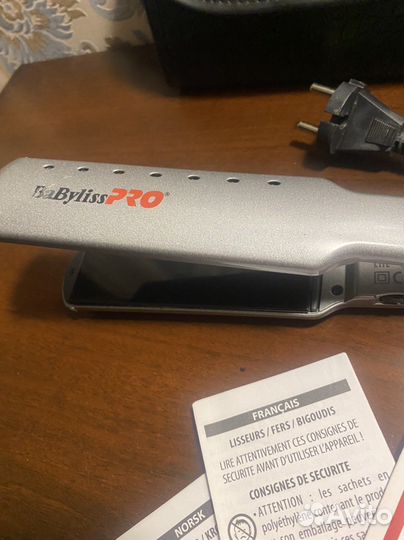 Выпрямитель для волос,Утюжок. babyliss pro