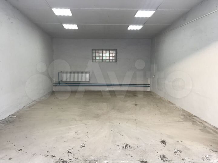 Гараж, > 30 м²
