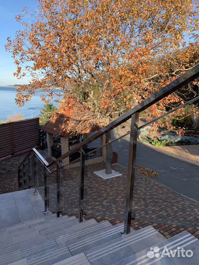 Ограждения из нержавеющей стали со стеклом