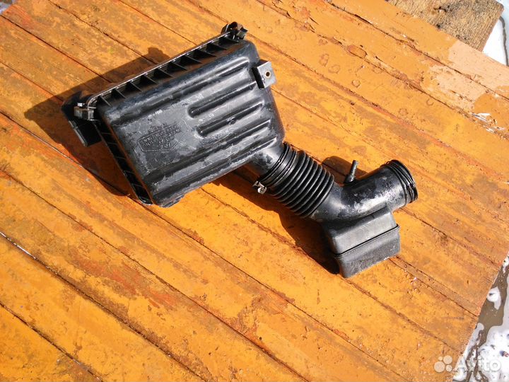 Hyundai Elantra III корпус воздушного фильтра