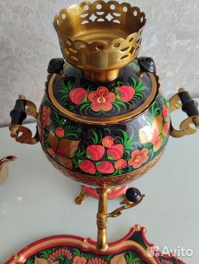 Самовар с подносом и чайником