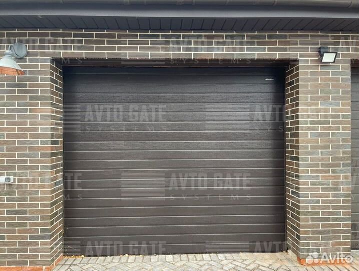 Секционные ворота