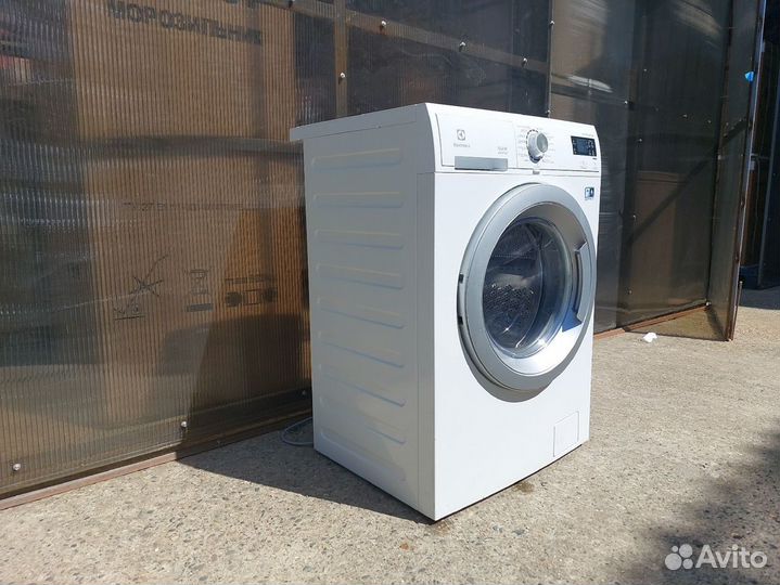 Стиральная машина Electrolux с сушкой