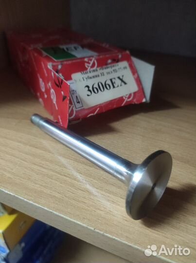 Клапан выпускнойom110 mercedes benz W126 1979-1991