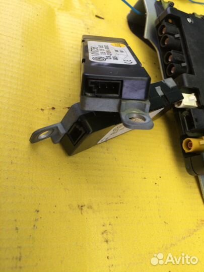 Антенна электрическая VW Touareg 2002-2010