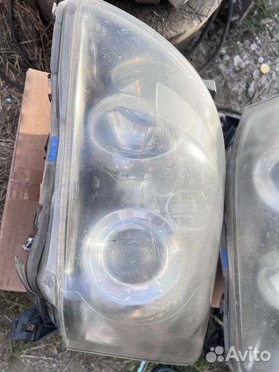 Фары тойота авенсис 2006
