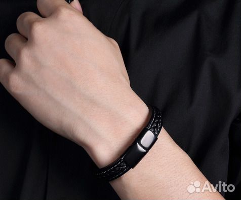 Мужской черный кожаный браслет