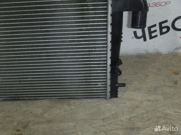 Радиатор охлаждения renault Duster Logan Largus