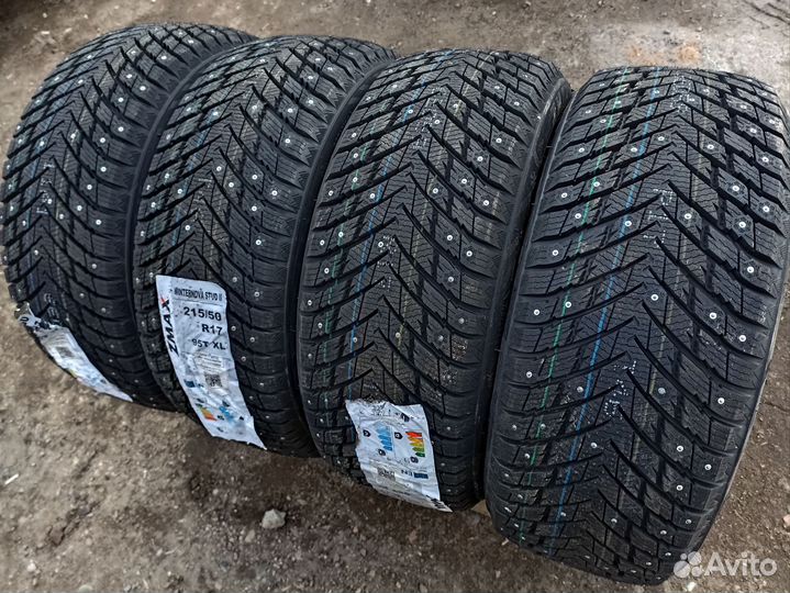 Zmax Winternova Stud II 215/50 R17