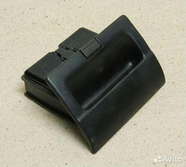 Пепельница передняя VW Golf 3