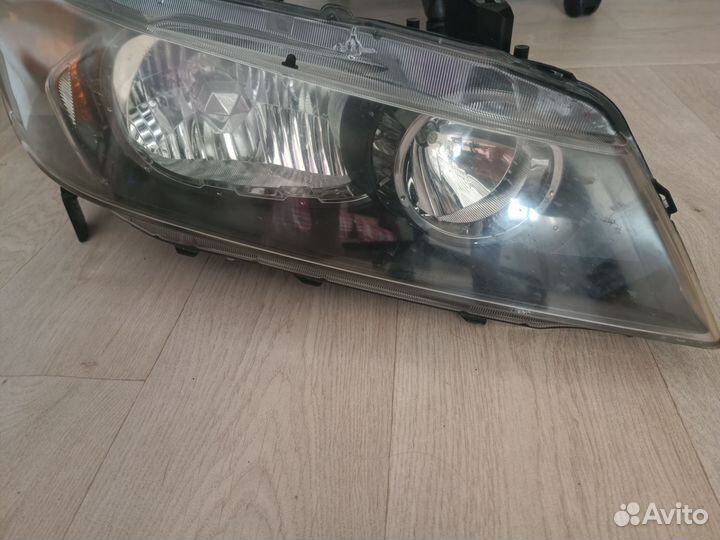 Фара правая honda stream rn6
