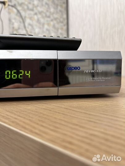Ресивер тюнер спутникового телевидения Globo